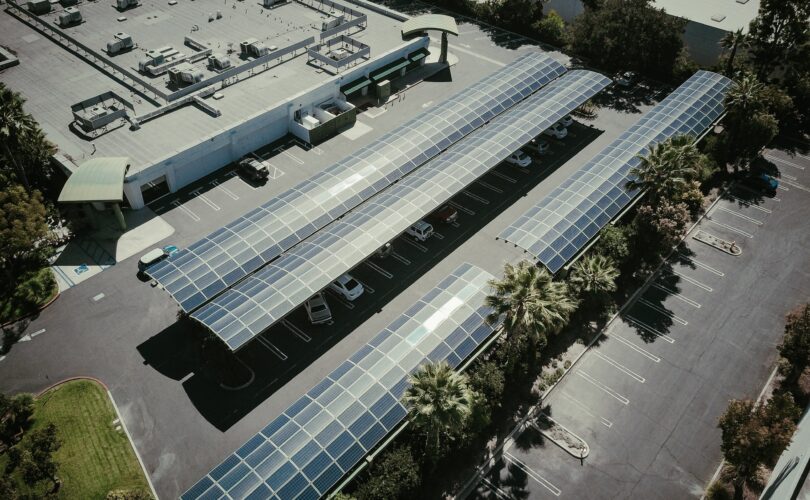 Solaranlage in einer Stadt