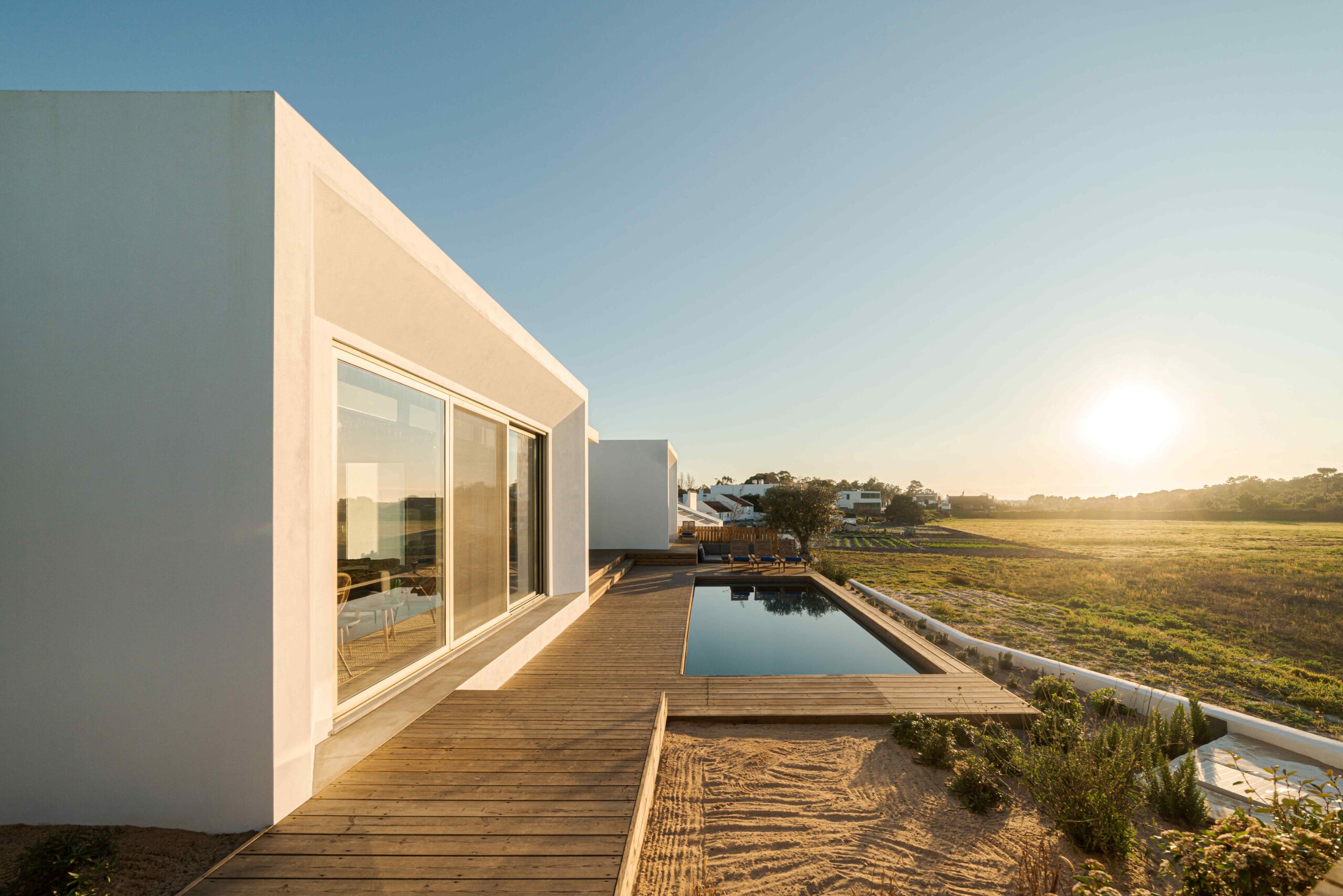 Moderne Villa mit Pool und Terrasse