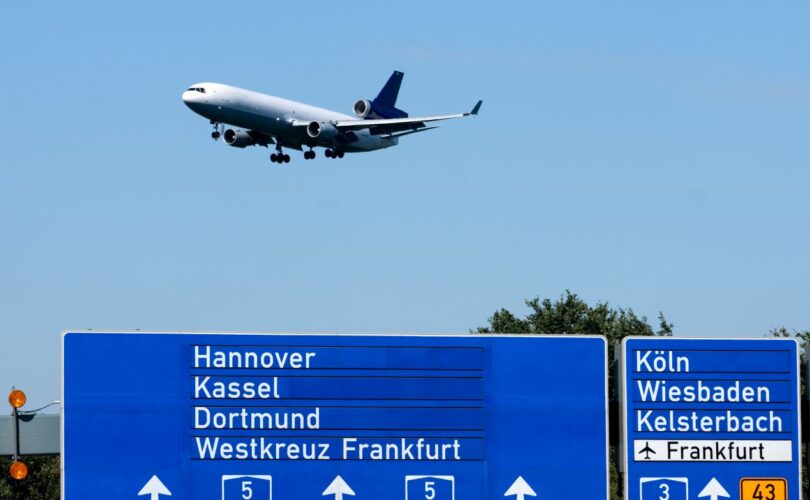 anreise-flughafen-shuttle-frankfurt-autobahn